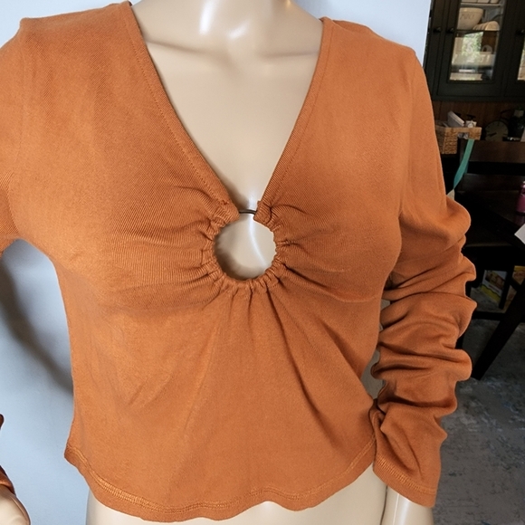 NWOT Free People cropped sweater - Picture 13 of 16